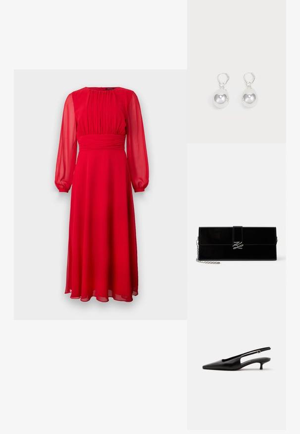 Κόκκινο φόρεμα από chiffon με μακρυά, διαφανή μανίκια, πτυχωτό κορσάζ και ρέουσα A-line σιλουέτα. Μαλακή υφή και σχέδιο που φτάνει μέχρι τον αστράγαλο.; Μαύρο δερμάτινο παπούτσι με λουράκι στην πίσω πλευρά, μυτερή μύτη και χαμηλό τακούνι kitten σε απλό φωτεινό φόντο.; Γυαλιστερό μαύρο ορθογώνιο clutch με ασημένιο λουρί αλυσίδα και ασημένιο κούμπωμα με πλεγμένα αρχικά στο μπροστινό καπάκι.; Ασημένια σκουλαρίκια με λεία, στρογγυλά, ανακλαστικά επιφάνειες που κρέμονται από γάντζους. Το φόντο είναι λευκό.