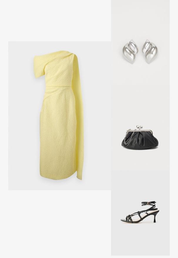 Robe texturée jaune pâle à une épaule avec un tissu drapé s’étendant de l’épaule jusqu’à l’ourlet longueur mollet.; Sandale à talons hauts en cuir verni noir avec un design à lanières, sangle de cheville ajustable et détails noués. Texture lisse, bout pointu.; Porte-monnaie en cuir noir avec texture froncée, cadre en métal argenté, fermeture à verrouillage kiss-lock et bandoulière en chaîne. Surface lisse et douce.; Boucles d'oreilles en argent avec une forme organique et abstraite. Surface lisse et brillante avec un design effilé. Présente des courbes subtiles et un détail central en ligne.