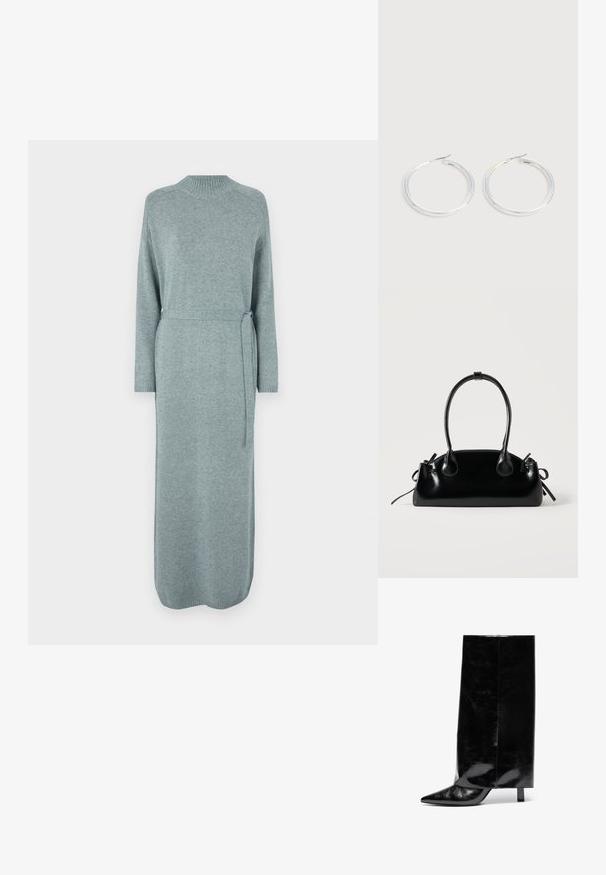 Vestido largo de punto en azul grisáceo claro con cuello redondo, mangas largas, cintura ceñida con cinturón y puños y dobladillo acanalados, que presenta una textura suave.; Botín de cuero negro hasta el tobillo con punta afilada y tacón cuadrado, que presenta un caña alta y brillante y un acabado texturizado en la parte inferior.; Pequeño bolso negro brillante con dos asas largas y detalles de cordón lateral sobre un fondo claro liso.; Pareja de pendientes de aro plateados brillantes con cierres de alambre delgado, mostrados sobre un fondo gris claro.