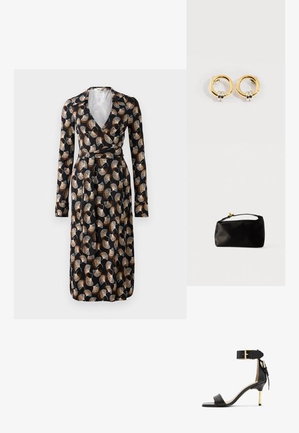 Vestido negro de manga larga con patrón de hojas en forma de abanico en tonos marrón-beige, cuellos tipo polo y cinturón a la cintura.; Sándal de tacón de cuero negro con punta cuadrada, correa en el tobillo con hebilla dorada y un tacón metálico esbelto. Textura suave, diseño minimalista.; Bolsa de terciopelo negro con forma redondeada, un asa superior y un cierre de acento dorado. Textura suave con un diseño minimalista.; Pendientes circulares de oro con dos pequeños anillos de plata en cada uno, que muestran detalles sutiles del nombre de la marca grabado, colocados sobre un fondo blanco.