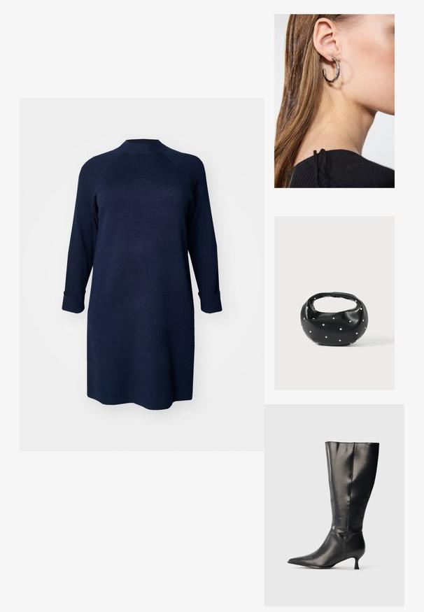 Vero Moda Curve Knitted VMCGOLD Short - Strikkjoler - navy blazer; Sort knæhøj læderstøvle med spids tå og lav kittenhæl, vist på en enkel lys baggrund.; Sort læderhåndtaske med en rundet form, dekoreret med sølvnitter, og et kort håndtag. Glat tekstur og lynlåslukning.; Sølv hoop ørestik med en poleret overflade, prydet med små guld accenter og en rund form, båret på øreflippen.