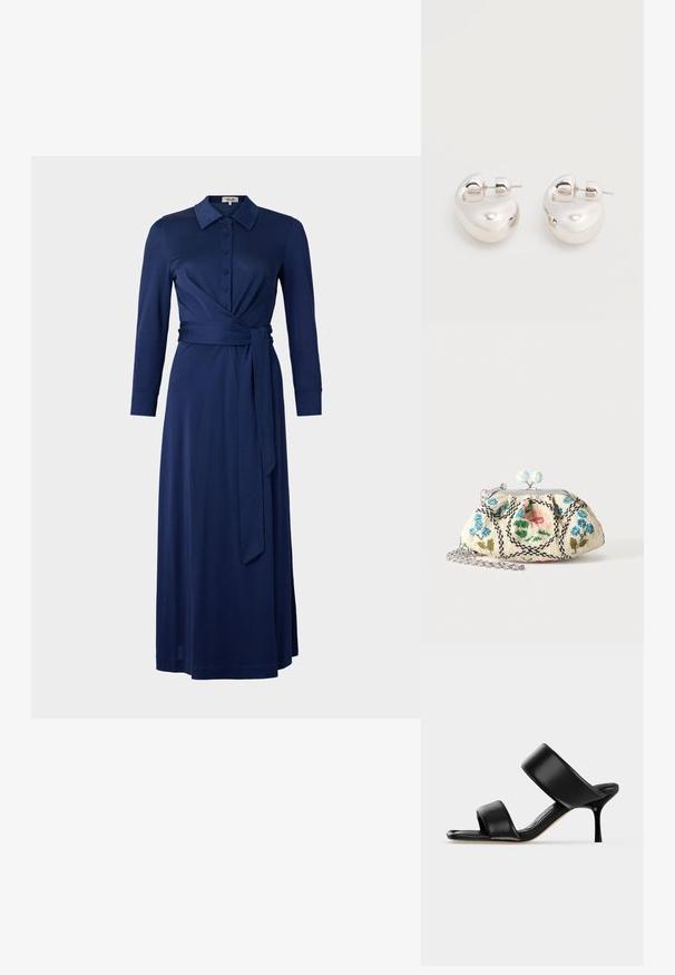 Dunkelblaues Kleid mit Kragen, langen Ärmeln, durchgehender Knopfleiste und Taillengürtel. Hat ein Wickeldesign und eine glatte Textur. Die Länge reicht bis zur Mitte der Wade.; Schwarze Leder-Mule-Sandale mit zwei breiten Riemen und einem schlanken, mittelhohen Stilettoabsatz auf einem schlichten hellen Hintergrund.; Kleine Stoffklammerbörse mit floraler Perlenstickerei, Metallrahmen und silberner Kettenschlaufe auf einfarbig hellem Hintergrund.; Paar glänzende silberne dicke Creolen mit Stecker-Verschlüssen auf weißem Hintergrund.