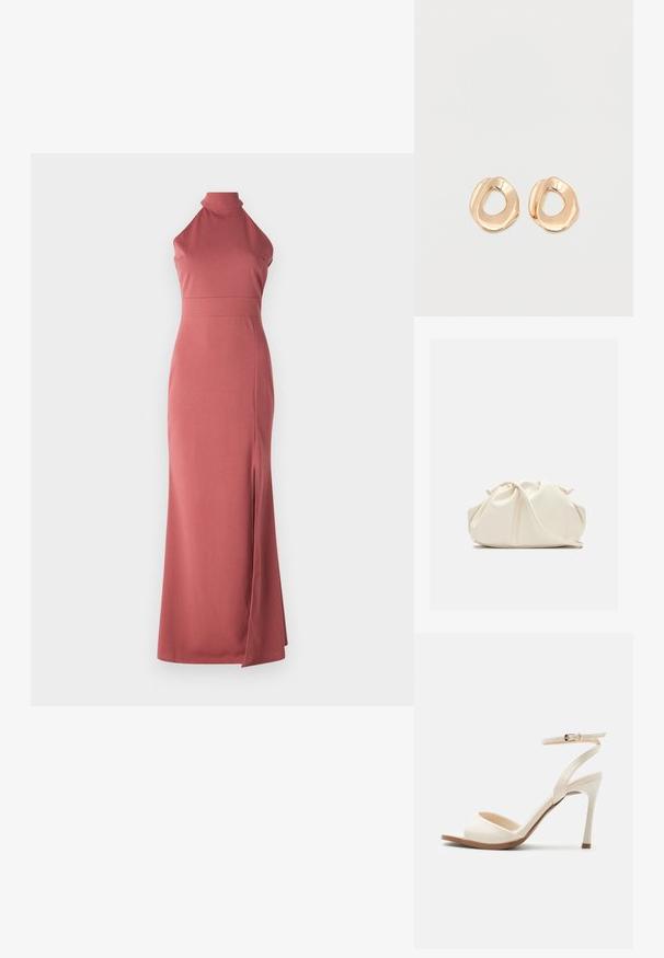Maxi-jurk in stoffig roze, halternek, slanke pasvorm, gemaakt van gladde stof met een hoge split aan de linkerkant voor een extra designelement.; Beige sandaal met hoge hak, dunne enkelband met gouden gesp, open teen en slanke naaldhak op een witte achtergrond.; Zachte, crèmekleurige leren clutch met geplooid, gerimpeld ontwerp en een dunne schouderriem die vooraan op een effen achtergrond ligt.; Set van onregelmatig gevormde, gepolijste hoepel oorbellen van goudkleurig metaal met een open midden op een effen witte achtergrond.