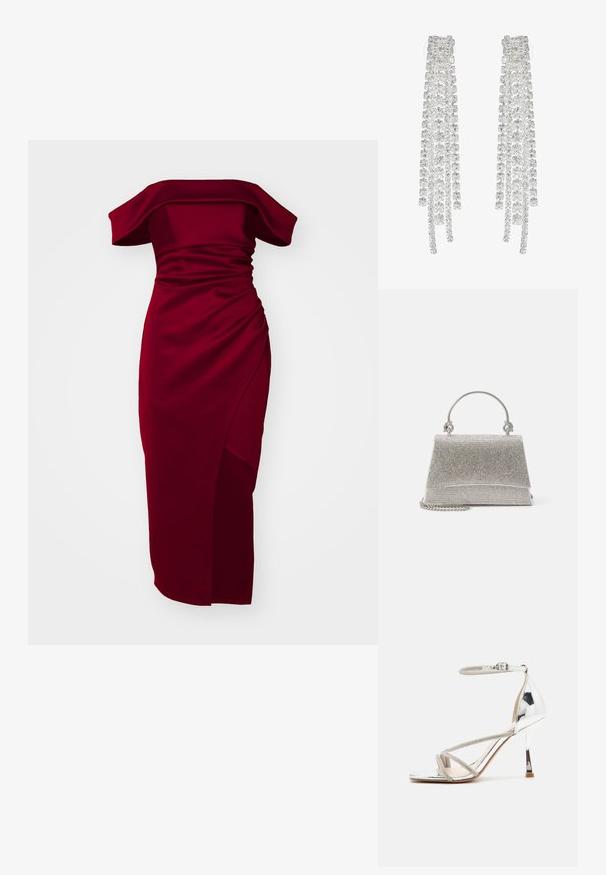 Off-the-shoulder bordeaux jurk met geplooide textuur, aansluitende pasvorm en een zijsplit, gemaakt van een zachte, rekbare stof.; Zilveren hoge hak sandalen met een geschenkdesign, glinsterend materiaal, strassaccenten en een slanke enkelband. Vierkante neus en gepolijste hak.; ALDO FELISIA - Handtas - silver-coloured; Lange zilveren oorbellen met een scala aan heldere, facetteerde kristallen in een waterval van strengen met variërende lengtes en vormen.