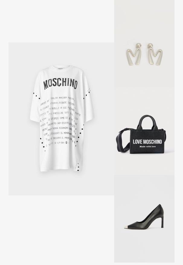 T-shirt blanc oversize avec des inscriptions noires, portant le mot "MOSCHINO" en gras. Comprend des accents de points noirs le long des manches et des coutures latérales.; Chaussure à talon haut en cuir noir avec bout pointu et capuchon argenté métallique. Présente une finition lisse et un talon fin de 10 cm.; Sac à main rectangulaire noir avec poignées courtes et bandoulière réglable, avec texte blanc "LOVE MOSCHINO Made with love" sur le devant.; Paire de boucles d'oreilles en métal argenté en forme de lettre M angulaire avec des tiges arrondies sur fond blanc.