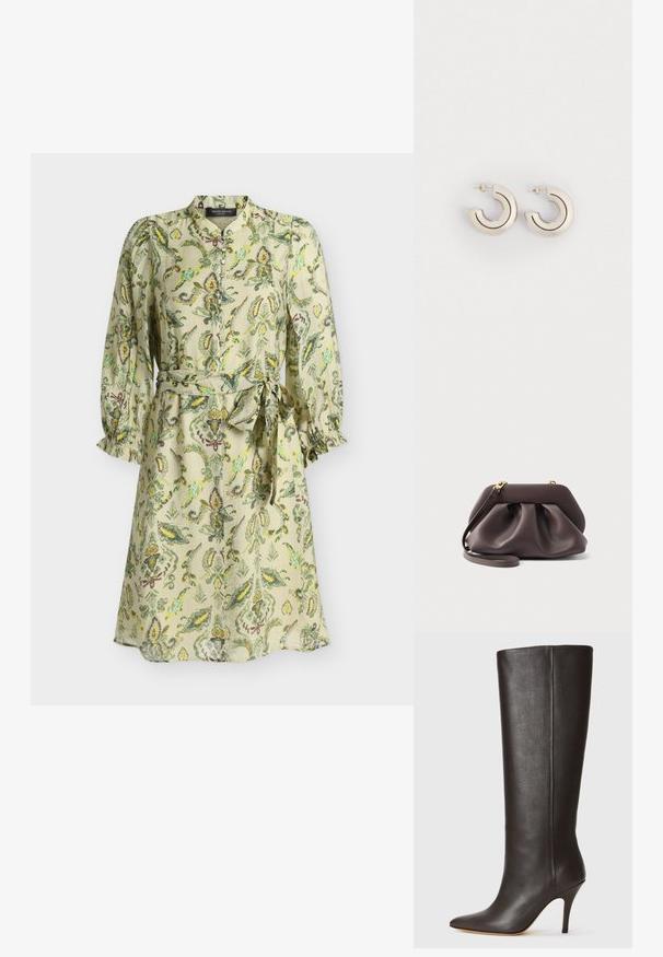 Robe florale beige clair avec manches longues bouffantes, boutons sur le devant, col mandarin et ceinture nouée à la taille.; Botte en cuir noire, montée jusqu'au genou, avec un bout pointu, un design épuré et un fin talon haut. Texture lisse et minimalisme des détails.; Pochette en cuir souple marron foncé avec ferrures dorées et bandoulière amovible, présentant un design froncé et plissé sur un fond uni.; Boucles d'oreilles en métal en forme de boucle, avec un design courbé, présentant une finition argentée polie et de fines lignes noires d'accent. Fermeture par tige arrière.