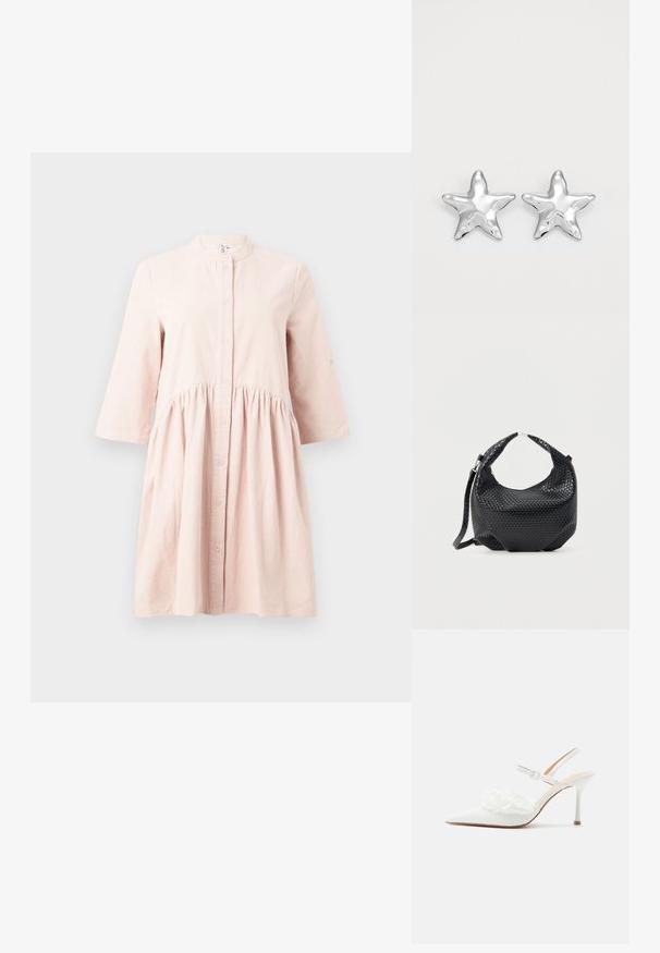 Lys pink, langærmet kordfløjlskjole med mandarinkrave, knaplukning foran og samlet talje-detail.; Hvid stilet med spids tå, slingback med ankelrem og dekorative perler samt blonder foran.; Sort flettet læderhåndtaske med kort håndtag og aftagelig skulderrem, vist mod en ensfarvet lys baggrund.; Sølvstjernede øreringe med en poleret, blank overflade. Hver ørering har fem spidser og subtile teksturdetaljer på overfladen.