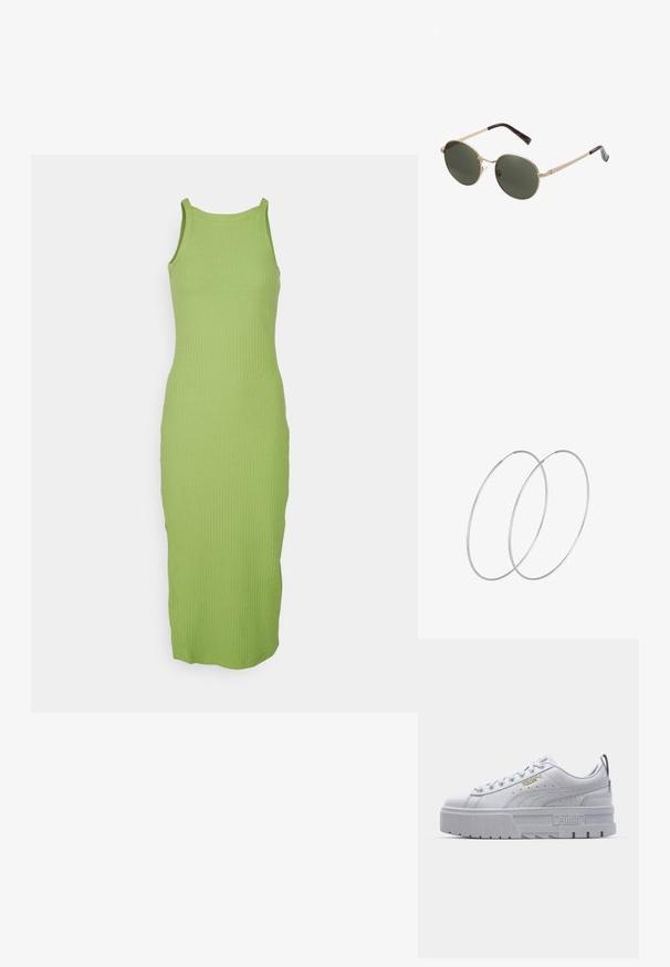 Robe débardeur en tricot de couleur vert vif avec une texture côtelée, dotée d'un col rond et d'une silhouette ajustée, arrivant au milieu du mollet.; Baskets plateformes blanches avec une tige en cuir lisse, un col rembourré, une semelle en caoutchouc grise et des accents dorés arborant le logo Puma.; Lunettes de soleil rondes avec des montures en métal doré et des verres vert foncé. Les branches présentent un design écaille de tortue pour un détail supplémentaire.; Boucles d'oreilles en argent au design minimaliste. Forme circulaire, texture lisse et profil fin. Légères avec une finition polie.