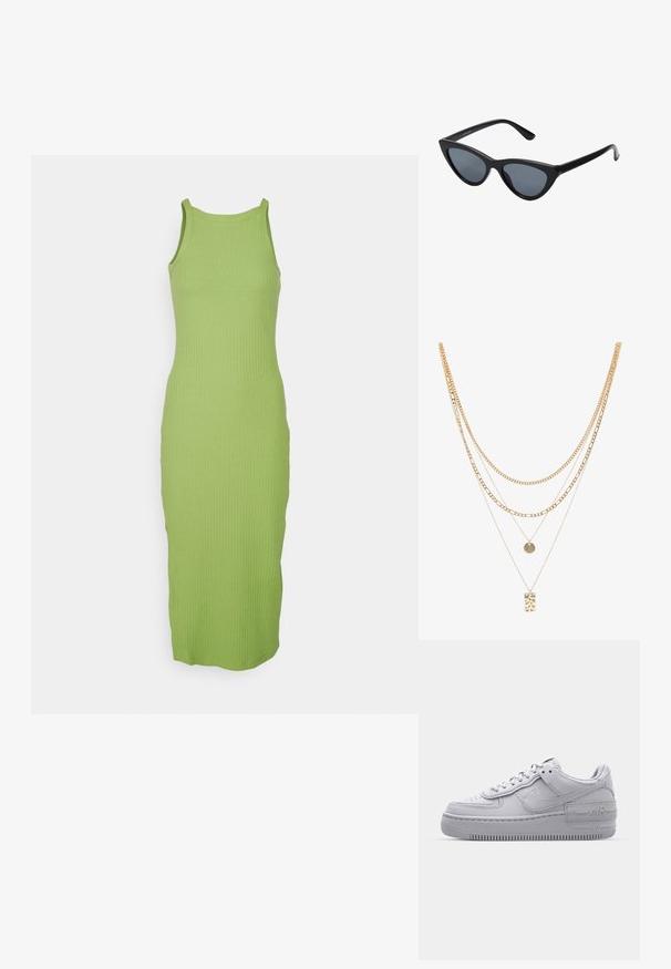 Robe débardeur en tricot de couleur vert vif avec une texture côtelée, dotée d'un col rond et d'une silhouette ajustée, arrivant au milieu du mollet.; Basket en cuir lisse gris Nike Air Force 1 avec un bout perforé, une semelle épaisse et un détail 'AIR' en relief sur le talon.; Lunettes de soleil noires en forme d'œil de chat avec des verres gris foncé, monture en plastique élégante, coins pointus et branches droites. Pas de métal visible ni d'accents.; Collier en or à plusieurs couches avec différents styles de chaînes, y compris des maillons épais et des chaînes fines, orné de pendants circulaires et rectangulaires.