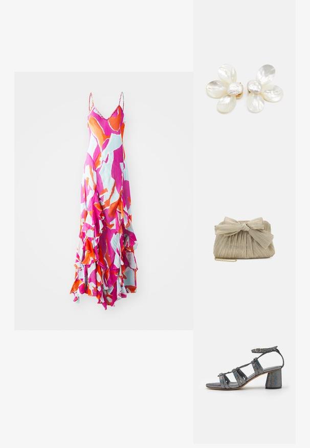 Maxikjole med spaghetti stropper, livlig pink, orange og blå abstrakt mønster, flæset kant, let vævning, flydende design.; Mansur Gavriel DAY DREAM - Sandaler - glitter; Loeffler Randall PLEATED FRAME WITH BOW - Clutches - platinum; Hvide blomsterøreringe lavet af struktureret skalmateriale, der har lagdelte petalformer og en blank finish med hardware i guldfarve.