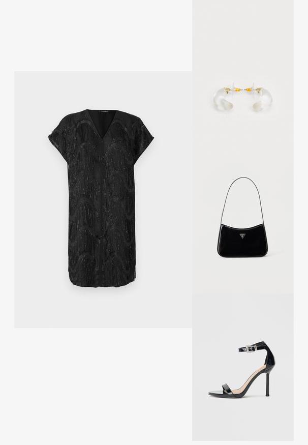 Sort kjole med V-udskæring og korte ærmer, der har et tekstureret design af glitrende lodrette frynser i bølgende mønstre.; Sort højhælet sandal i laklæder med ankelrem. Har minimalistisk design, åben tå og spænde med rhinsten-detaljer.; Sort skuldertaske i laklæder med tynd rem, trekantet Guess-logo foran og lynlåslukning i toppen.; Klare akryl hoops øreringe med guld accenter, der har et buet design og en transparent lås. Glat tekstur, minimalistisk stil.