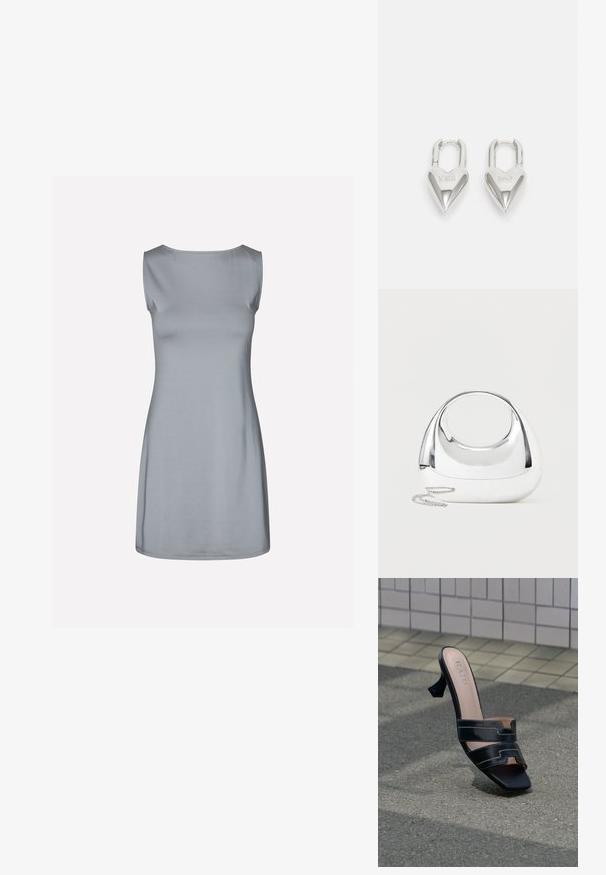 Ärmeloses Kleid aus hellgrauem Stoff, mit rundem Ausschnitt und gerader A-Linie, weichem Griff und minimalistischem Design.; Schwarzer offener Zeh-Pumps mit Doppelriemen und quadratischer Spitze auf strukturiertem Pflaster vor einer gefliesten Wand.; Glänzende, silberne Metallic-Handtasche mit abgerundeter Form, oval ausgestanztem Griff und silberner Kettenriemen auf schlichtem, hellem Hintergrund.; Silberne herzförmige Vorhängeschlösser mit eingravierten "JA"- und "NEIN"-Texten, polierte Oberfläche, symmetrisches Design und einem robusten Metallverschluss.