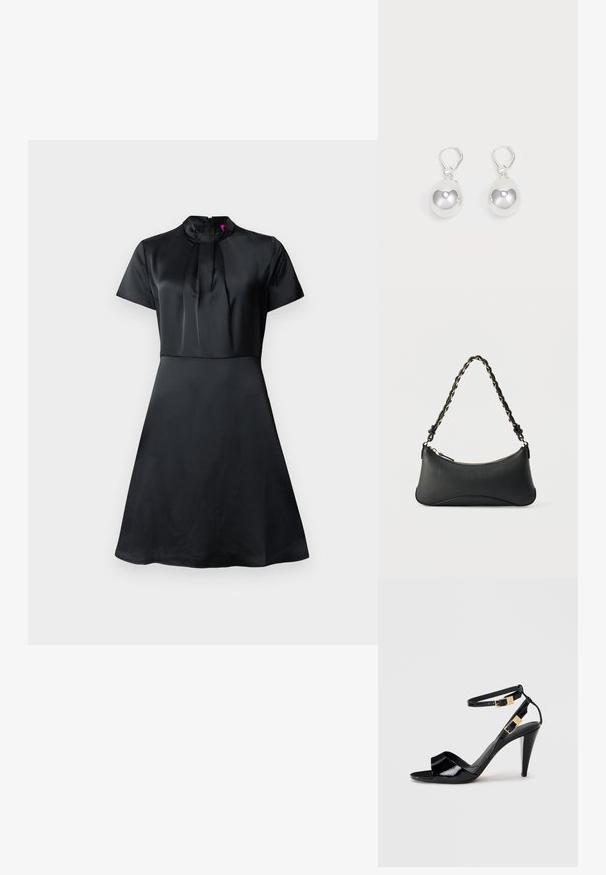 Robe en satin noir avec des manches courtes, un col haut et des détails plissés au niveau du décolleté. Silhouette en A avec une texture lisse.; Sandale à talon haut en cuir verni noir avec double bride de cheville et boucles dorées, bout ouvert, et talon effilé sur fond neutre.; Sac à bandoulière en cuir noir de forme rectangulaire incurvée, avec une chaîne dorée tissée dans la bandoulière noire tressée et une fermeture éclair sur le dessus.; Boucles d'oreilles en argent en forme de goutte avec des surfaces lisses, rondes et réfléchissantes, suspendues à des fermoirs à ressort. L'arrière-plan est blanc uni.