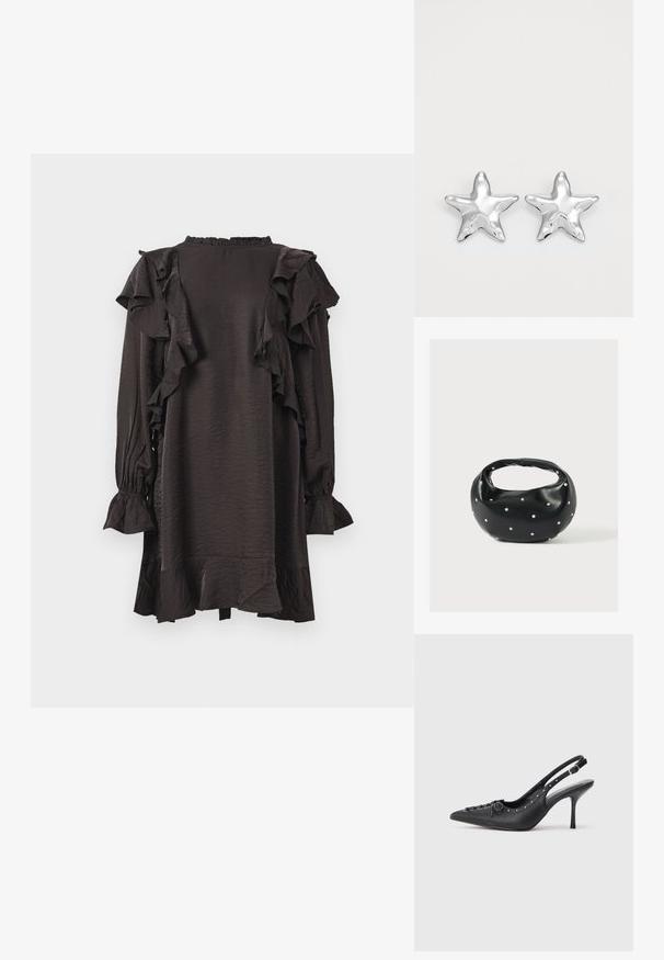 Zwarte jurk van glanzende stof met ruches langs de schouders en mouwen. Heeft een hoge halslijn en uitlopende manchetten.; Zwarte leren slingback stiletto met spitse neus, zijgesp met gesp, studs langs de rand en decoratieve veters aan de voorkant.; Zwarte leren handtas met een afgeronde vorm, versierd met zilveren studs, en een korte handgreep. Gladde textuur en ritsluiting.; Zilveren stervormige oorbellen met een gepolijste, glanzende afwerking. Elke oorbel heeft vijf punten en subtiele textuurdetails op het oppervlak.