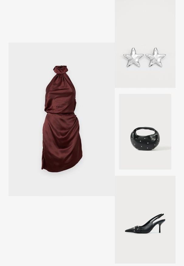 Bourgondische satijnen halterjurk met een gathered decolleté, aansluitende corsage en draperen rok, voorzien van een zijschuif. Gladde textuur.; Zwarte leren pumps met hoge hak en slingback, met een puntige neus en een gesp- en oogjesriem detail aan de voorkant.; Zwarte leren handtas met een afgeronde vorm, versierd met zilveren studs, en een korte handgreep. Gladde textuur en ritsluiting.; Zilveren stervormige oorbellen met een gepolijste, glanzende afwerking. Elke oorbel heeft vijf punten en subtiele textuurdetails op het oppervlak.