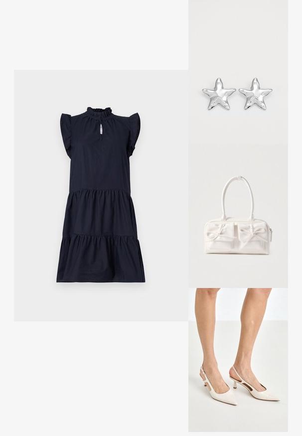 Mørkeblå kjole lavet af let stof, med en volangkant i halsudskæringen og korte ærmer samt et tieret design i kanten.; Beige patenterede læder slingback hæle med spids tå og 5 cm hæl, med udskårne sider og en tynd ankelrem.; Hvid syntetisk håndtaske med to forlommer, hver med en bundet sløjfedetalje. Glat tekstur, afrundede håndtag og lynlås lukning.; Sølvstjernede øreringe med en poleret, blank overflade. Hver ørering har fem spidser og subtile teksturdetaljer på overfladen.