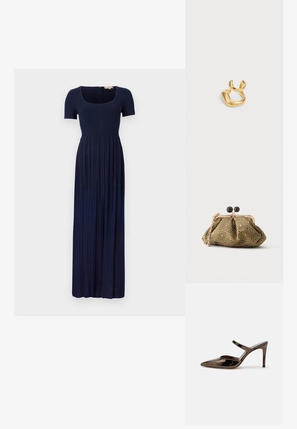 Vestido maxi de canalé azul marino con mangas cortas, escote cuadrado y falda plisada. Cuenta con un cierre de cremallera en la parte posterior.; Mule de tacón alto de punta estrecha de color marrón oscuro brillante con una tira delgada sobre el empeine sobre un fondo blanco liso.; Pequeño bolso de mano con patrón geométrico en dorado y negro, marco metálico dorado, cierre de bola negro y una corta correa de cadena dorada.; Anillo dorado con un diseño fluido y orgánico, con dos bandas curvadas y superpuestas. Textura suave y brillante con un acabado pulido.
