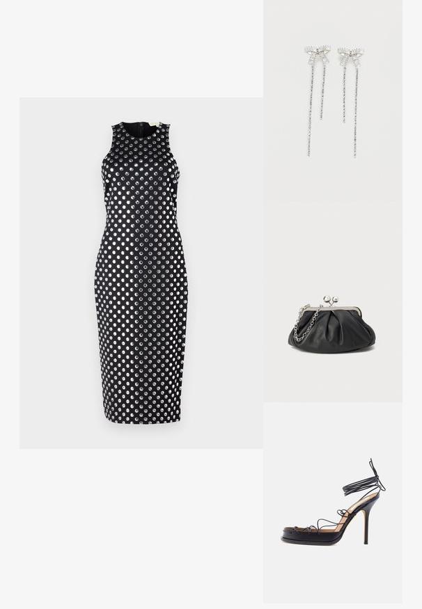 Robe sans manches noire au design ajusté, ornée de pois métalliques argentés sur l'ensemble, avec une fermeture éclair au dos.; Sandale noire à talon haut avec des fines lanières en cuir entourant le pied et la cheville, dotée d'un talon aigu en forme de stiletto.; Porte-monnaie en cuir noir avec texture froncée, cadre en métal argenté, fermeture à verrouillage kiss-lock et bandoulière en chaîne. Surface lisse et douce.; Longs boucles d'oreilles en argent avec un groupe de strass au sommet et des rangées de petites strass suspendues en dessous.