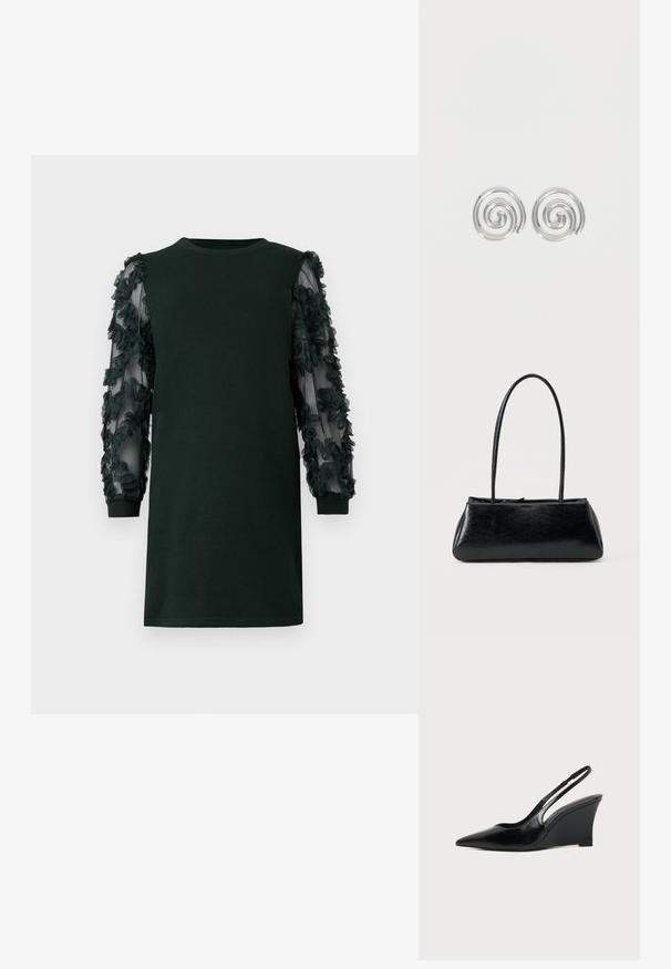 Vestido verde oscuro con cuello redondo, que presenta mangas de tela transparente adornadas con aplicaciones florales en capas. Textura suave y corte relajado.; Zapato de cuña con puntera puntiaguda, talón descubierto, de cuero negro, con tacón alto y una tira fina sobre el talón, mostrado de perfil.; Bolso de hombro rectangular negro con correas largas y delgadas y una textura lisa y brillante sobre un fondo liso.; Par de pendientes de aro espiral plateados con diseño liso y redondeado sobre un fondo blanco liso.