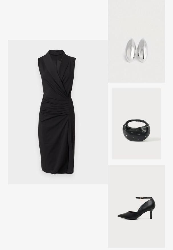 Robe noire sans manches longueur genou avec devant croisé, détail froncé sur le côté, et col à revers large.; Chaussure en cuir noir à bout pointu avec talon kitten, bride à la cheville et boucle dorée sur fond neutre.; Sac à main en cuir noir de forme arrondie, décoré de clous argentés et équipé d'une poignée courte. Texture lisse et fermeture éclair.; Paire d'objets ovales en argent luisant et lisse disposés côte à côte sur un fond blanc uni.
