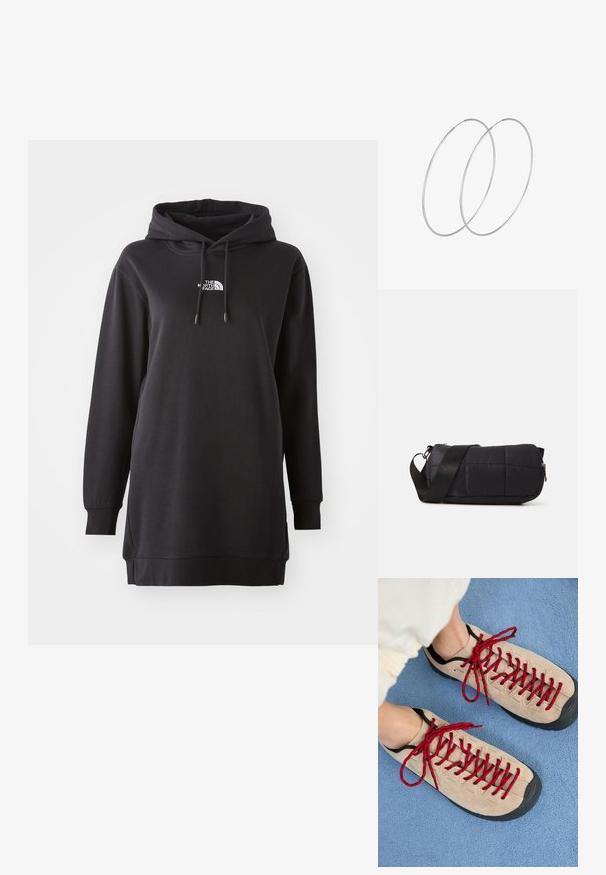 Sort hoodie kjole lavet af blødt stof, med en front kangaroo lomme, justerbar snørehætte og et lille logo på brystet.; Beige sko med røde snørebånd, placeret på en blå tekstureret overflade, delvist synliggørende en persons ankel. Skoene har et sporty design.; Sort quiltet taske med cylindrisk form, lavet af blødt materiale. Har en sort rem og sølvhardware. Lynlås lukning.; Sølvøreringe med et minimalistisk design. Cirkulær form, glat tekstur og tynd profil. Letvægtige med en poleret overflade.