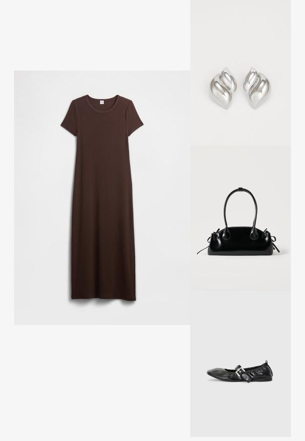 Vestido largo de algodón marrón con mangas cortas, escote redondo y textura suave. El diseño es simple y de corte recto, proporcionando un ajuste relajado.; Zapato plano de piel negra con puntera afilada, detalle fruncido alrededor de la abertura y un acento de hebilla plateada en la correa ajustable.; Pequeño bolso negro brillante con dos asas largas y detalles de cordón lateral sobre un fondo claro liso.; Pendientes de plata con una forma orgánica y abstracta. Superficie lisa y brillante con un diseño cónico. Presentan suaves curvas y un detalle de línea central.