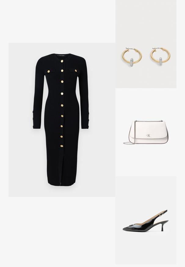 Schwarzes, langärmeliges Rippkleid mit goldfarbigen Knopfverschlüssen, zwei Brusttaschen und einem Schlitz vorne. Weicher Stoff, figurbetonte Passform.; Schwarzer Pumps mit Riemchen aus Lackleder, spitz zulaufender Zehenpartie, kleinem Kitten-Heel und silberner Schnalle auf weißem Hintergrund.; Weiße Leder-Umhängetasche mit silberner Kettenriemen und kleinem "cK"-Logo auf der vorderen Klappe.; Paar goldfarbene Creolen mit kleinem silberfarbenem Schlaufen-Detail an jeder, vor hellem grauem Hintergrund präsentiert.