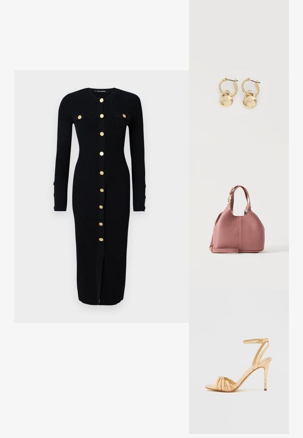 Schwarzes, langärmeliges Rippkleid mit goldfarbigen Knopfverschlüssen, zwei Brusttaschen und einem Schlitz vorne. Weicher Stoff, figurbetonte Passform.; Offene Sandale mit hohem Absatz in metallischem Gold, mit verdrehten Riemendetails, schmalem Knöchelriemen und strukturiertem Absatz. Design mit Stiletto-Absatz.; Staubrosa strukturierte Lederhandtasche mit kurzen Doppelgriffen, goldfarbenen Beschlägen und verstellbarem Schulterriemen, vor hellem Hintergrund abgebildet.; Goldene Creolen mit runden DKNY-Logo-Anhängern und kleinen eingearbeiteten Kristallen auf weißem Hintergrund.