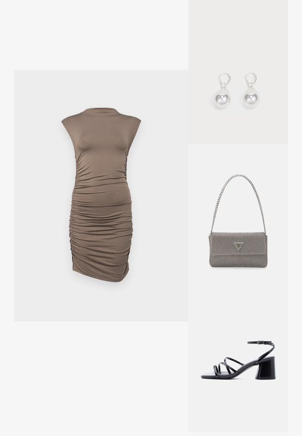 Gina Tricot FUNNEL DRESS - Trikotaažkleit - brown; Mustan naise sandaal plokktallaga, kolm õhukest rihma varvaste kohal ja pahkluu rihm hõbedase pandlaga valgel taustal.; Helehall metallik handbags, millel on kett, kaunistatud väikeste ümmarguste metallist õmblustega ja kolmnurkse brändi logoga.; Hõbedased langenud kõrvarõngad, millel on siledad, ümmargused, peegeldavad pinnad, mis ripuvad klamberkinnituselt. Taust on lihtne valge.