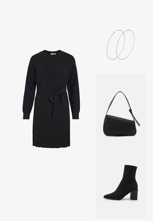 Schwarzes gestricktes Kleid mit langen Ärmeln, einem runden Ausschnitt und einem taillierten Gürtel. Verfügt über gerippte Bündchen und seitliche Schlitze am Saum.; Schwarze Knöchelliefe aus Stretchstoff, mit spitzem Zehenbereich und blockförmigem Absatz, mit gerilltem Besatz am oberen Rand.; Schwarze Lederhandtasche mit dreieckiger Form, schrägem Klappdeckel und rundem Oberhandgriff. Verfügt über eine glatte Textur und minimalistische Designdetails.; Silberne Creolen mit minimalistischem Design. Rundform, glatte Oberfläche und dünnes Profil. Leichtgewichtig mit hochglänzender Oberfläche.