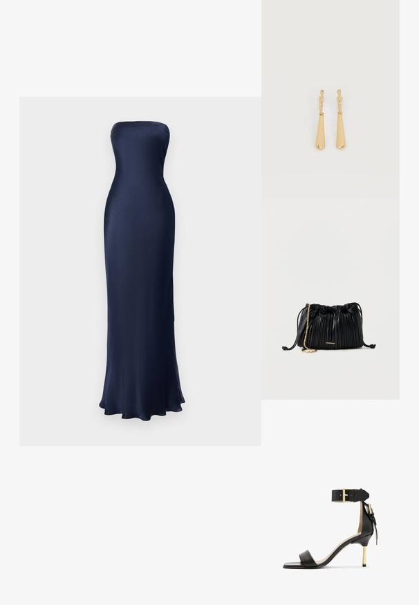 Strapless, bodenlanges Kleid in Marineblau. Glattes, glänzendes Material mit figurbetontem Schnitt und ausgestellt gesäumtem Saum. Minimalistisches Design, keine sichtbaren Muster.; Schwarze Leder-Absatzsandale mit quadrater Zehenform, Fesselriemen mit einer goldenen Schnalle und einem schlanken, metallischen Absatz. Glatte Textur, minimalistisches Design.; Schwarze, plissierte Ledertasche mit Kordelzug, goldener Kettenriemen und kleinem, horizontalem goldfarbenem Akzent auf der Vorderseite.; Ohrhänger in Gold-Ton mit glatten, länglichen Tropfenanhängern, die an kleinen Creolenverschlüssen hängen, auf weißem Hintergrund.