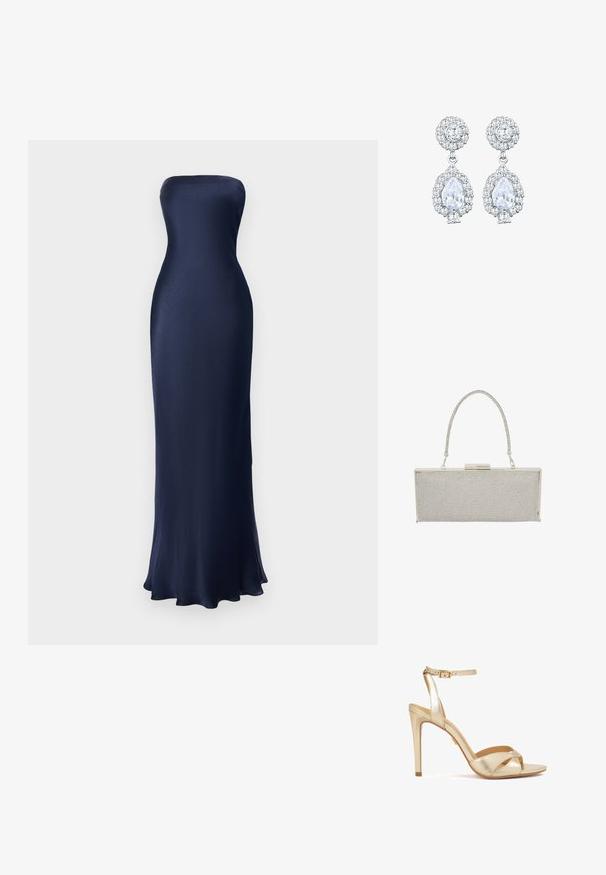 Strapless, bodenlanges Kleid in Marineblau. Glattes, glänzendes Material mit figurbetontem Schnitt und ausgestellt gesäumtem Saum. Minimalistisches Design, keine sichtbaren Muster.; Goldfarbene metallische Stiletto-Sandale mit einem Knöchelriemen, offenen Zehen, Überkreuz-Design an der Vorderseite und glatter Textur.; Silberne rechteckige Clutch mit einem Netzdesign, ausgestattet mit einem Kettenhenkel und einem Metallverschluss. Glatte Textur mit funkelnden Akzenten.; Ohrringe in Silberfarbe mit einem runden Stecker im Pavé-Stil und einem tropfenförmigen Anhänger, der von kleineren Steinen umgeben ist, was einen funkelnden Effekt betont.