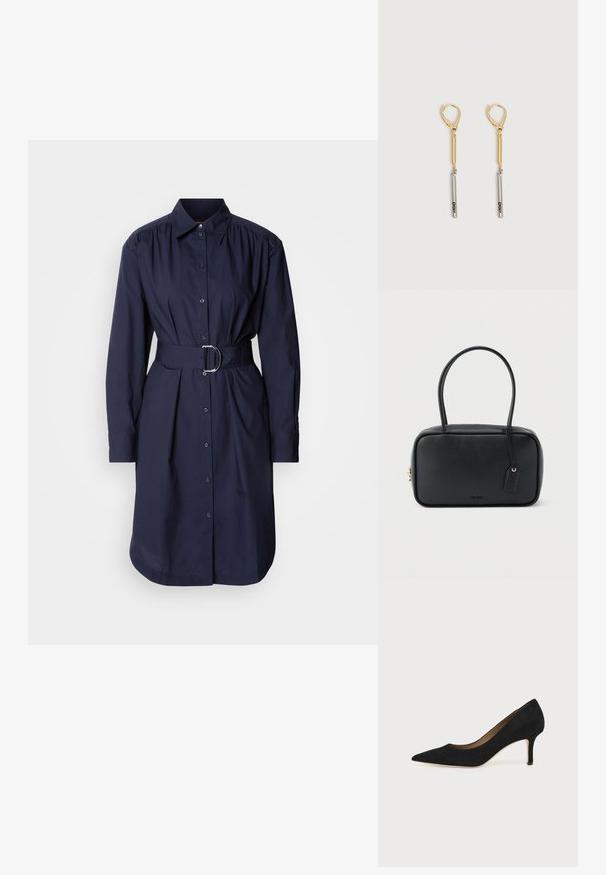 Navy blauwe hemdjurk met riem, gemaakt van katoen, met een kraaghalslijn, lange mouwen, knoopsluiting aan de voorkant en subtiele plooien bij de taille.; Zwarte suède pumps met spitse neus, een slanke middenhoge naaldhak en een laag uitgesneden ontwerp op een effen achtergrond.; Zwarte rechthoekige handtas met dubbele afgeronde handvaten, gouden ritssluiting en geperst "HUGO" logo aan de voorkant met een aangehecht lederen label.; Oorbellen met gouden en zilveren druppels en haaksluitingen, met een gouden staaf verbonden aan een zilveren staaf gegraveerd met "DKNY" op een witte achtergrond.