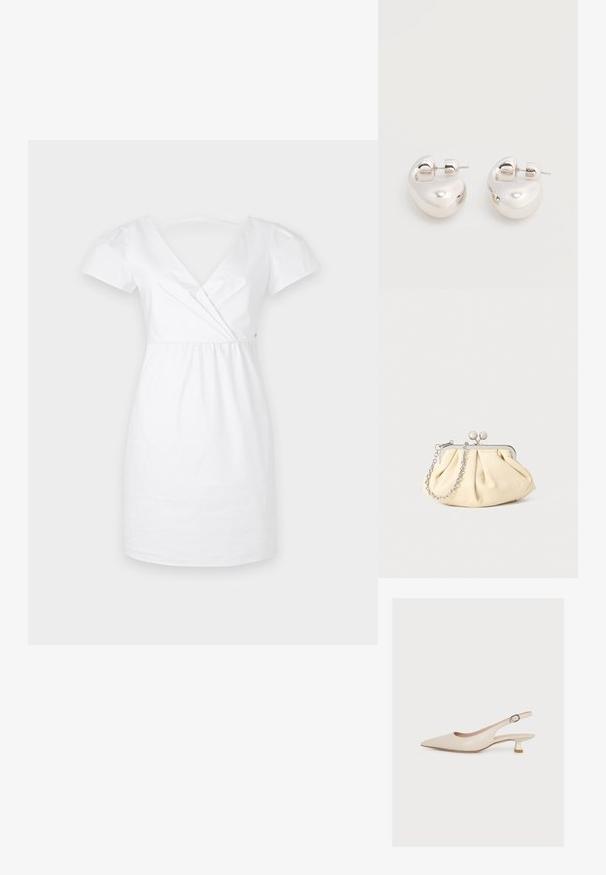 Hvid kjole lavet af bomuld med korte pufærmer, en dyb V-hals og en samlet talje. Glat tekstur, længde over knæet og minimal udsmykning.; Beige slingback-sko med spids tå, lav kitten-hæl og en ankelrem med et lille spænde, vist på en ensfarvet hvid baggrund.; Plisseret beige læderclutch med en sølvmetalramme, der har to runde dekorative låse og en sølvkædetrasporte.; Par af skinnende sølv store øreringe med lukning på bagsiden mod en ensfarvet hvid baggrund.