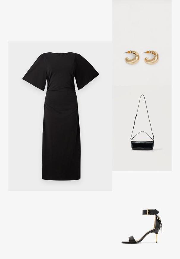 Schwarzes Maxikleid mit kurzen, weiten Ärmeln und gerafftem Taillenbund. Hergestellt aus weichem Stoff und zeichnet sich durch eine einfache, gerade Silhouette aus.; Schwarze Leder-Absatzsandale mit quadrater Zehenform, Fesselriemen mit einer goldenen Schnalle und einem schlanken, metallischen Absatz. Glatte Textur, minimalistisches Design.; Schwarze rechteckige Leder-Umhängetasche mit verstellbarem Schulterriemen, Reißverschluss oben und kleinem goldfarbenem Calvin Klein-Logo vorne.; Zwei glänzende goldene Creolen in einem geschwungenen Design mit orangefarbenen Akzenten nahe dem Stecker, vor einem schlichten weißen Hintergrund.