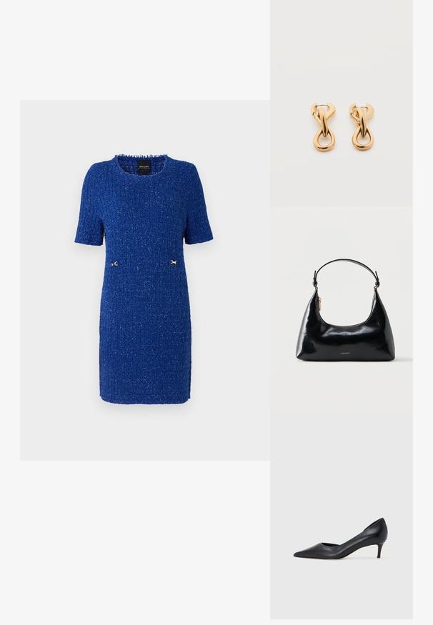 Robe bleue à manches courtes, longueur genou, faite d'un tissu texturé, avec des accents dorés à la taille et un col rond.; Escarpin en cuir noir avec un bout pointu et un talon bas. Présente une texture lisse et un éclat subtil. Découpe ouverte à l'avant pour un détail supplémentaire.; Sac à main Calvin Klein noir brillant avec fermeture éclair dorée et anse courte sur fond blanc uni.; Paire de boucles d'oreilles créoles en bouclettes dorées brillantes sur fond blanc uni, présentant un design torsadé entrelacé.