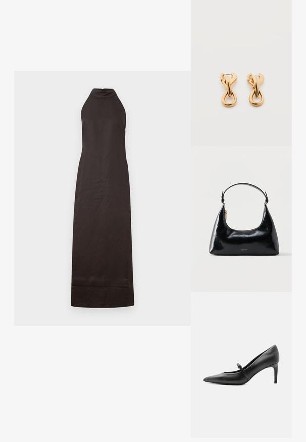 Vestido negro de cuello halter con silueta recta, hecho de una tela suave, que presenta un ligero brillo y un diseño hasta los tobillos.; Zapato de tacón alto de cuero negro con punta puntiaguda, con tira fina y hebilla sobre el empeine, sobre fondo claro y neutro.; Bolso negro brillante de Calvin Klein con cremallera dorada y correa corta sobre un fondo blanco liso.; Par de pendientes de aro con acabado dorado brillante sobre fondo blanco liso, con diseño entrelazado y torsionado.