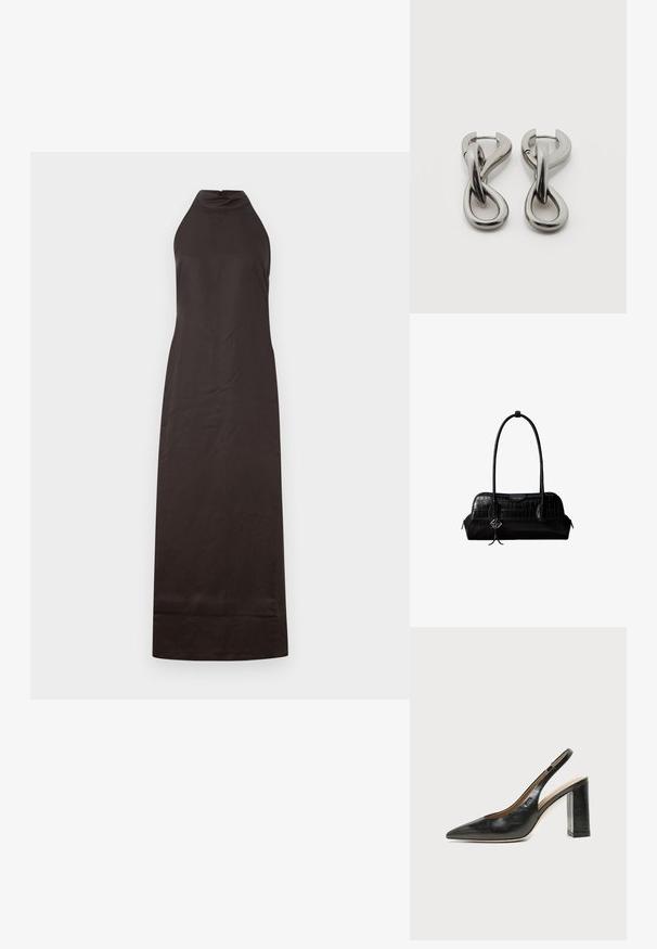Vestido negro de cuello halter con silueta recta, hecho de una tela suave, que presenta un ligero brillo y un diseño hasta los tobillos.; Zapato slingback de piel negra con puntera puntiaguda, tacón alto y ancho, y forro interior beige sobre un fondo claro y liso.; Bolso de hombro negro de cuero con textura de cocodrilo, con correas largas y un pequeño colgante de logo plateado en una correa.; Par de pendientes de metal con acabado plateado y diseño abstracto de bucles entrelazados sobre un fondo blanco.