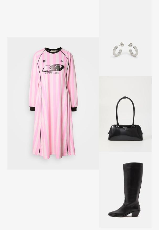 Langärmliges Kleid in Hellrosa mit dunkelpinken und weißen vertikalen Streifen, ausgestattet mit einem schwarzen runden Ausschnitt und schwarzen Manschetten. Logo auf der Vorderseite angebracht.; Schwarzer Lederstiefel bis zur Wade mit spitzer Spitze und niedrigem schrägem Absatz vor einfachem hellem Hintergrund.; Schwarz glänzende Handtasche mit geschwungener Silhouette, zwei Griffen und einem Logo-Plakette auf der Vorderseite. Reißverschlussverschluss und glänzende Hardwareakzente.; Silberne Metall-Hoops mit strukturiertem Design, ausgestattet mit einem kleinen Steckverschluss und Branding an einem Hoop. Abgerundete Form mit glänzender Oberfläche.