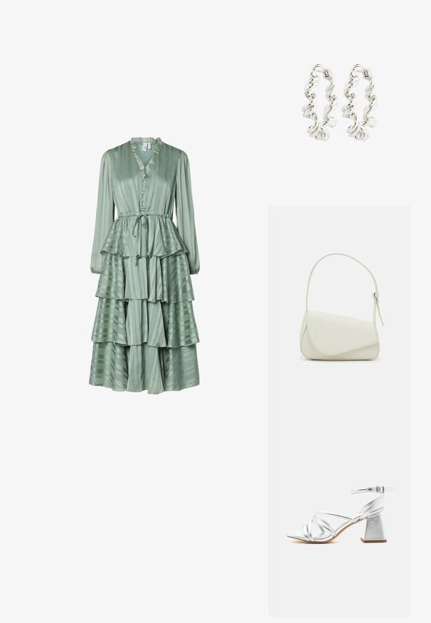Vestido verde en capas con mangas largas, un escote con volantes, detalles de botones y una cintura con cordón. Hecho de una tela lisa y a rayas.; Sandalia plateada con tiras, tacón cuadrado y correa con hebilla en el tobillo, punta abierta y suela lisa sobre fondo blanco liso.; Bolso de mano de imitación cuero blanco con una forma triangular estructurada, correa ajustable única y cierre con solapa acentuada en curva.; Pendientes de aro de plata retorcida con un acabado liso y reflectante y un cierre seguro. El diseño presenta un patrón en espiral para un detalle adicional.