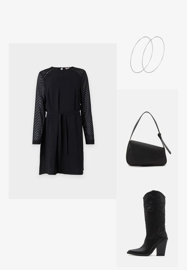 Zwarte jurk met lange, textuur-geperforeerde doorzichtige mouwen met een chevronpatroon, een ronde halslijn en een stoffen riem in de taille.; Simmi London DANIQUE - Laarzen met hoge hak - black; Zwart leren handtas met een driehoekige vorm, schuine klep en een ronde handgreep. Heeft een gladde textuur en minimalistische ontwerpelementen.; Zilveren hoepel oorbellen met een minimalistisch ontwerp. Cirkelvormig, gladde textuur en dun profiel. Lichtgewicht met een gepolijste afwerking.