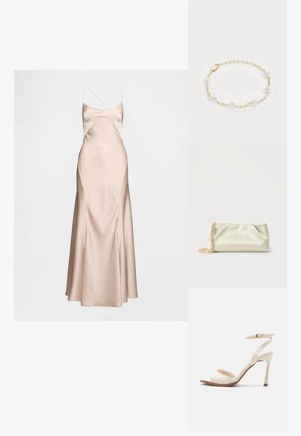 Robe de soirée en satin beige à fines bretelles, avec un corsage ajusté, une silhouette drapée et un ourlet évasé. Texture lisse avec une légère brillance.; Sandale à talon haut beige avec fine bride de cheville et boucle dorée, bout ouvert et talon aiguille élégant sur fond blanc.; Pochette en satin vert clair avec une bandoulière chaîne en or et cristaux, forme rectangulaire avec des plis doux sur un fond uni.; Bracelet en chaîne dorée ornée de perles blanches irrégulières, avec un fermoir à lobster, des maillons alternés et des textures lisses et brillantes.