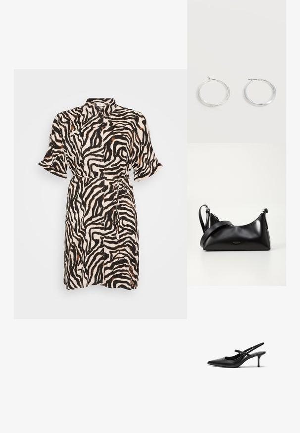 Knapdetalje kjole i sort og beige zebra-mønster, korte ærmer, et bælte i taljen og en klassisk krave; lavet af et let materiale.; Sorte læder slingback hæle med spids tå, slank justerbar rem og en stiletto hæl på cirka 5 cm, glat tekstur.; Sort læderhåndtaske med en glat tekstur. Har en justerbar stropp og et enkelt, minimalistisk design med lynlås.; Sølvfarvede metaloorringe med glat, let buet overflade og låsemekanisme på en ensfarvet hvid baggrund.