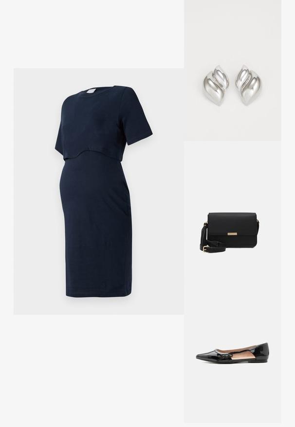 Vestido de maternidad azul marino hecho de algodón suave, con mangas cortas y un diseño con superposición curva que se adapta a una barriga en crecimiento.; Zapato plano puntiagudo de charol negro con corte lateral y pequeño lazo decorativo en el borde exterior.; Bolso cruzado de cuero negro con cierre de solapa, acentos en dorado, correa ajustable y superficie texturizada. Forma rectangular compacta.; Pendientes de plata con una forma orgánica y abstracta. Superficie lisa y brillante con un diseño cónico. Presentan suaves curvas y un detalle de línea central.