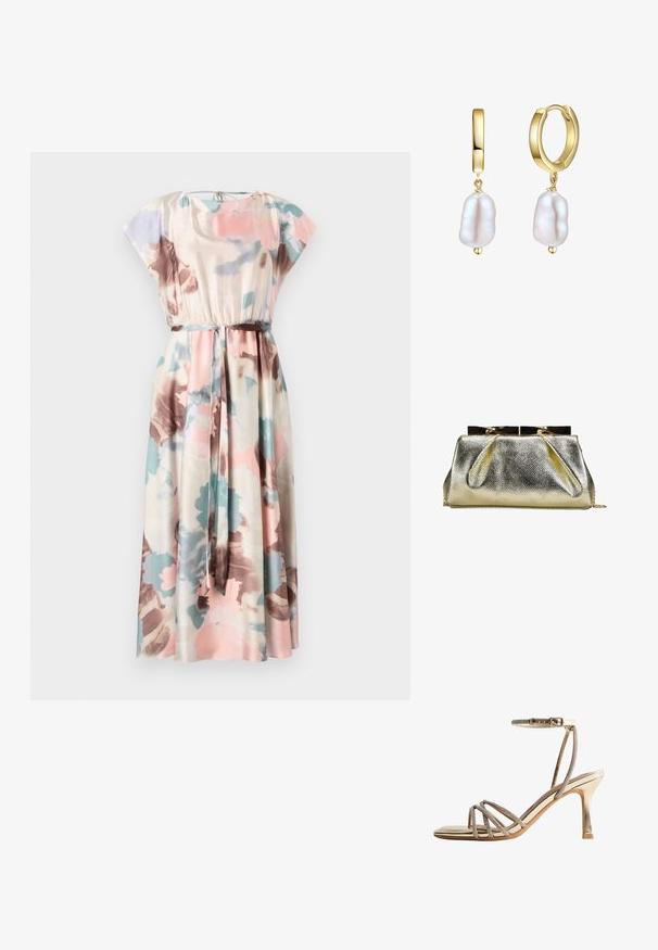 Vestido maxi con mangas cortas tipo cap sleeve, con estampados florales en rosa, azul y marrón sobre una tela color crema, que presenta una cintura elástica y un cinturón a juego.; Sandalia dorada de tacón alto con finas tiras de pedrería sobre los dedos y una pulsera al tobillo con cierre de hebilla.; Bolso de mano con textura dorada, cierre metálico de marco y cadena delicada, sobre fondo blanco.; Pendientes de aro dorados con colgantes de perla blanca irregular colgando de cada aro sobre un fondo blanco.