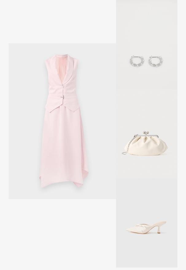 Vestido sin mangas de color rosa claro con cuello chal, dobladillo asimétrico y dos hebillas decorativas plateadas en la cintura. Tejido suave y texturizado.; Zapato mule de tela beige claro con un diseño anudado en la parte delantera, punta afilada y un tacón delgado y estrecho. Textura suave en general.; Bolso de mano de tela color crema con diseño fruncido, marco metálico plateado, dos bolas decorativas y correa de cadena plateada.; Pendientes de aro de plata con acentos de perlas y cristales, con una superficie texturizada y un cierre de poste seguro.