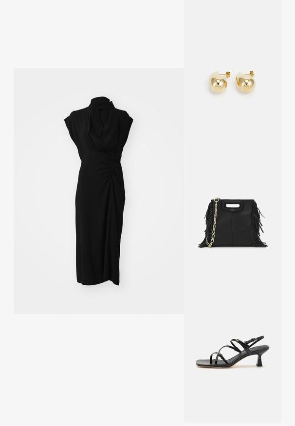 Vestido negro con un cuello alto, mangas cortas y detalles fruncidos en la cintura, con una tela suave y texturizada y corte hasta la rodilla.; Sandalias de charol negro con tiras, punta cuadrada y un bajo tacón en bloque. Presenta herrajes en tono dorado y correas en el tobillo ajustables.; Bolso de mano de cuero negro con detalles de flecos, correa de cadena dorada para el hombro y un asa con corte. Presenta una colocación del logotipo en la parte frontal.; Pendientes de oro con una forma suave y redondeada y superficie brillante; cuentan con un pequeño vástago para un ajuste seguro.