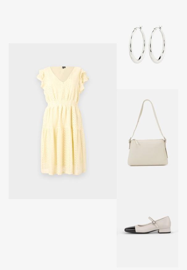 Vestido amarillo de manga corta con escote en forma de V, patrones florales texturizados, cintura fruncida y falda en capas. Tejido ligero con un corte fluido.; Zapato estilo Mary Jane en cuero crema con puntera de charol negro. Presenta una punta redonda, tirante en el tobillo con una hebilla cuadrada y un tacón bajo y cuadrado.; Bolso de hombro beige hecho de cuero suave con cierre de cremallera. Presenta un diseño simple, correa de hombro delgada y acentos de hardware metálico.; Pendientes de aro de plata con un acabado suave y brillante. Forma circular, con un cierre seguro. Diseño sencillo y elegante.