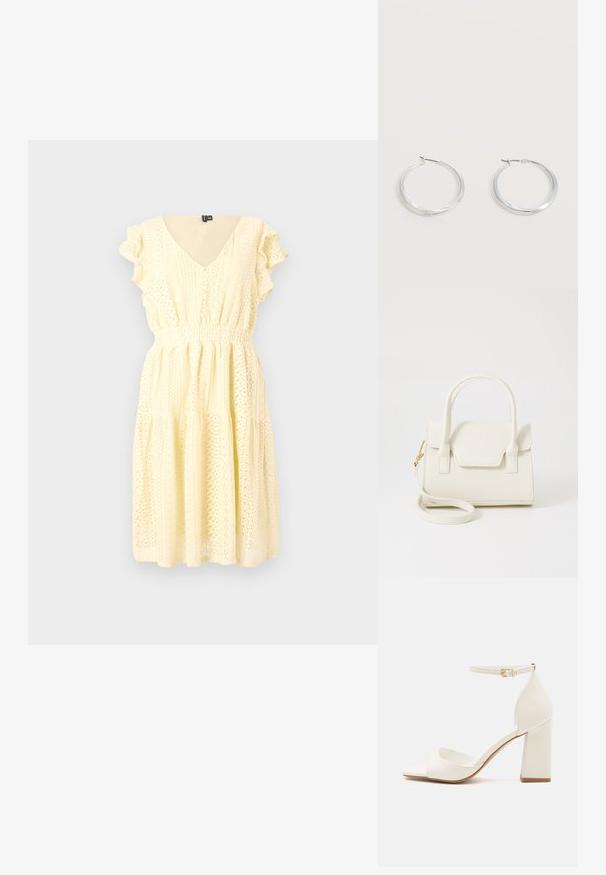 Vestido amarillo de manga corta con escote en forma de V, patrones florales texturizados, cintura fruncida y falda en capas. Tejido ligero con un corte fluido.; Sandaña blanca de tacón alto con tacón cuadrado, punta abierta, correa al tobillo con hebilla dorada y material sintético suave.; Bolso pequeño blanco con doble asa, solapa frontal y correa de hombro desmontable con cierre dorado sobre fondo blanco liso.; Pendientes de aro de metal plateado con superficie lisa y ligeramente curvada y cierre de tipo mosquetón sobre un fondo blanco liso.