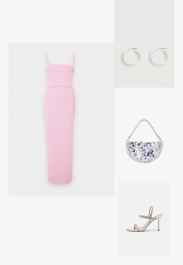 Roze, getailleerde maxi-jurk met spaghettibandjes, met een geplooid ontwerp in de taille. Glad materiaal, minimalistische stijl, geen zichtbare patronen.; Madden Girl WISE - Sandalen met hoge hak - silver; Zilveren handtas met pailletten in een gebogen vorm, verfraaid met een bead-handvat met heldere en zilveren stenen.; Een paar middelgrote glanzende zilveren oorringen met dunne metalen sluitingen op een lichte neutrale achtergrond.